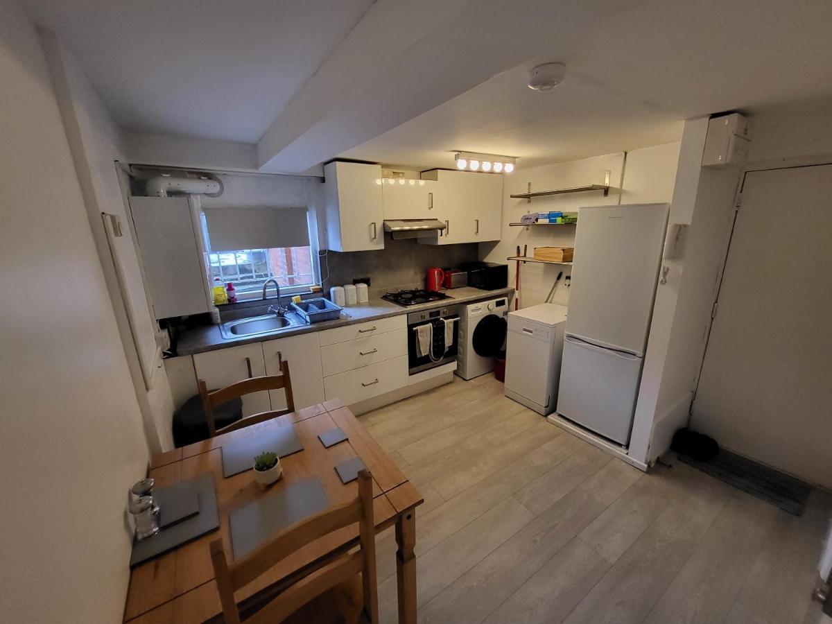 Cosy Apartment By Clapham South Underground! London Ngoại thất bức ảnh